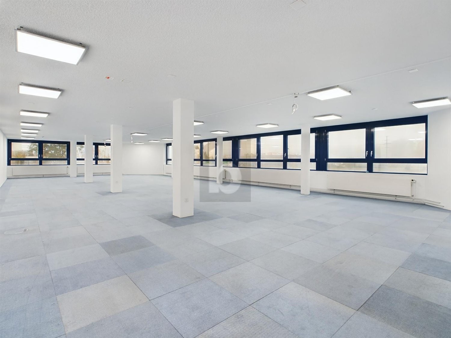 200m² office, Foto 1 von 4