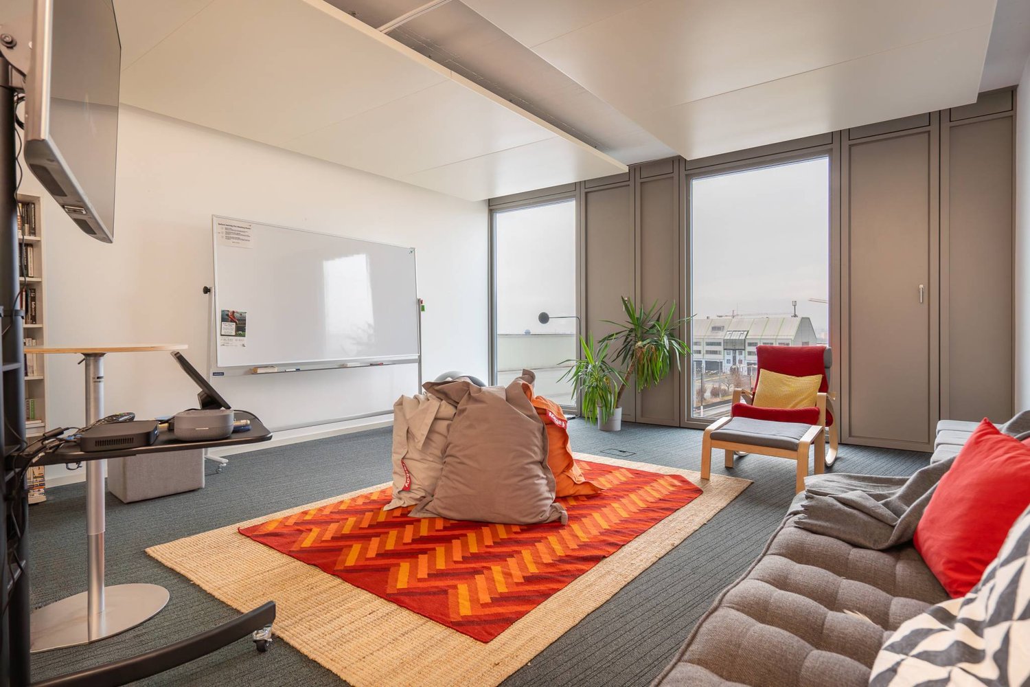 2100m² Büro