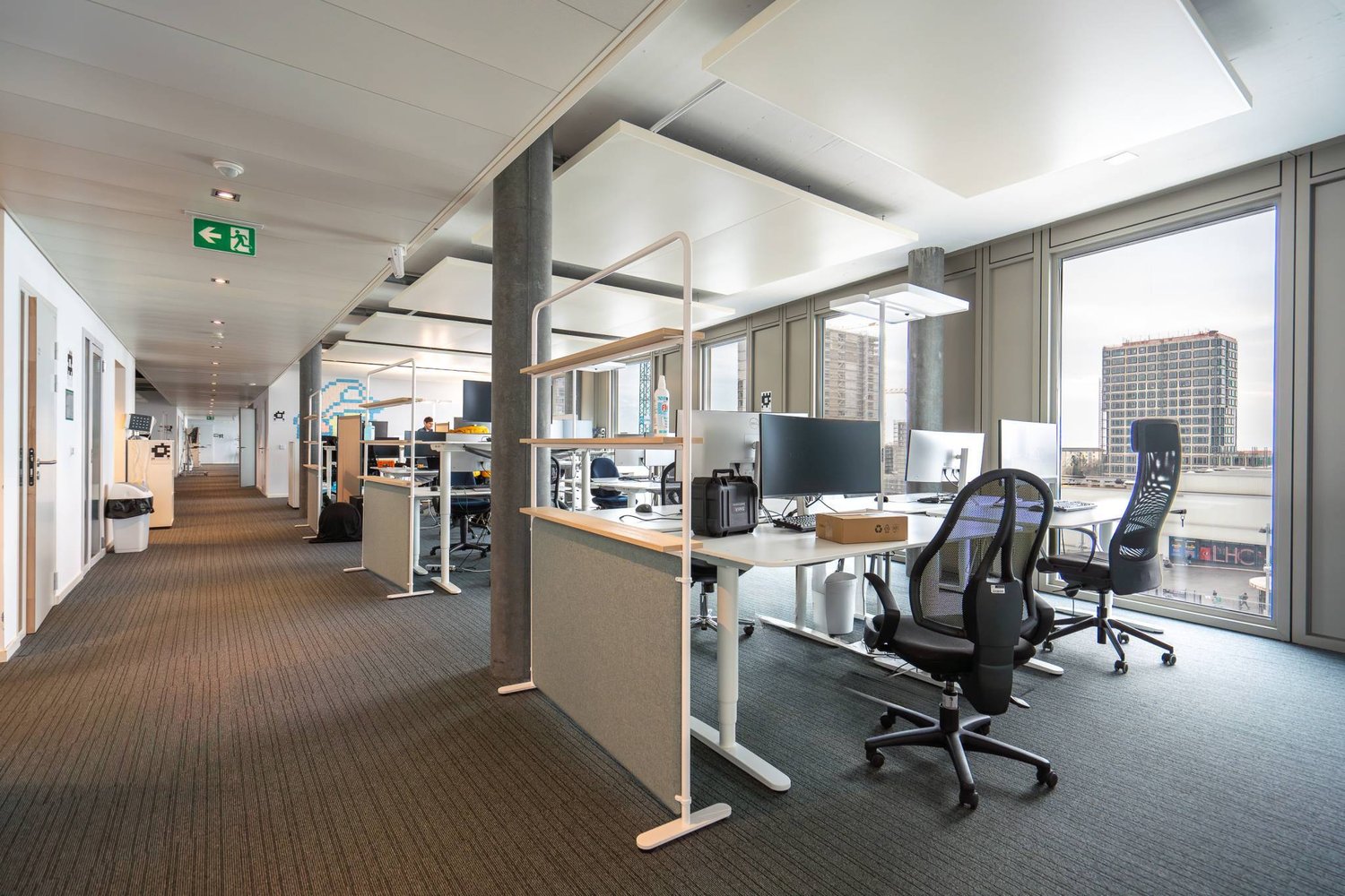 2100m² Büro