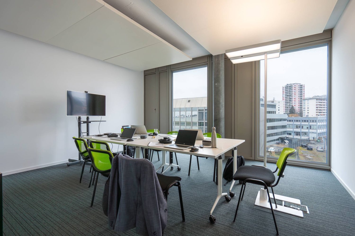 2100m² Büro