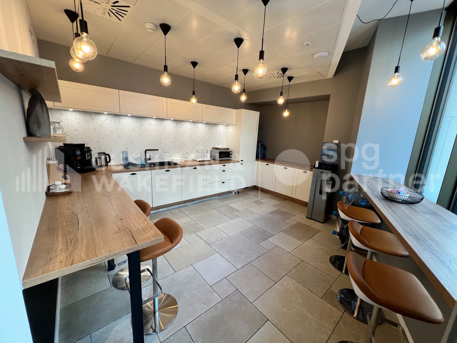 265m² Büro, Foto 9 von 10