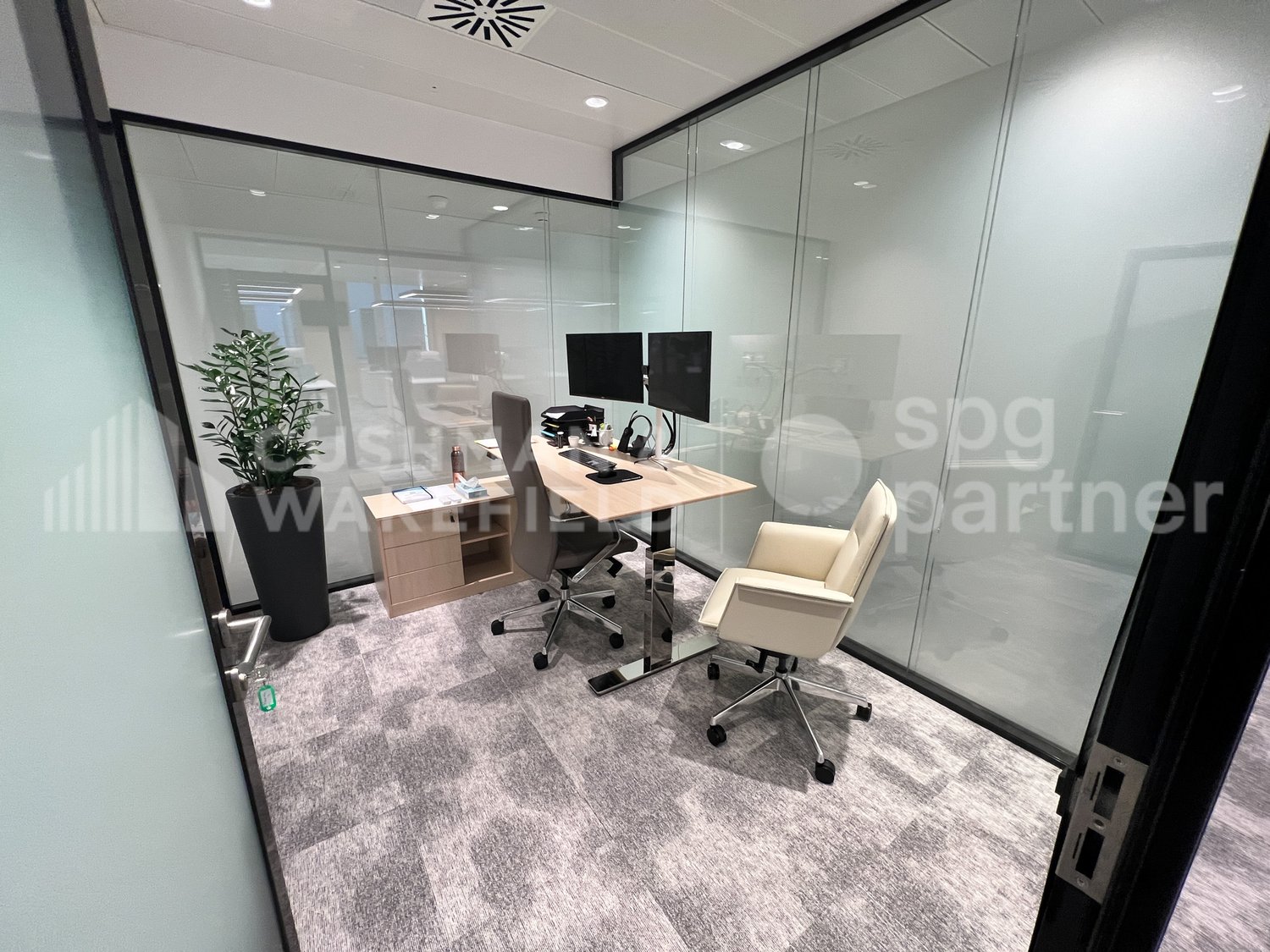 265m² Büro, Foto 8 von 10