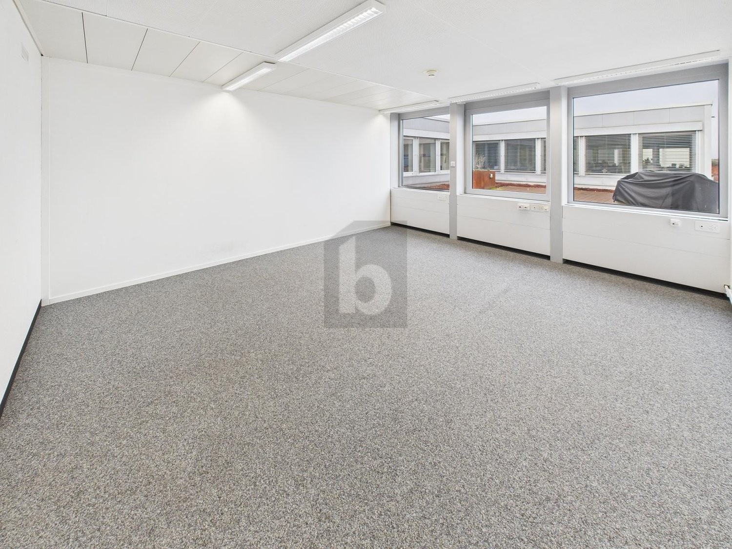 29m² office, Foto 1 von 4