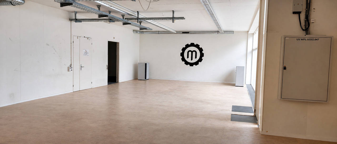 262m² office
