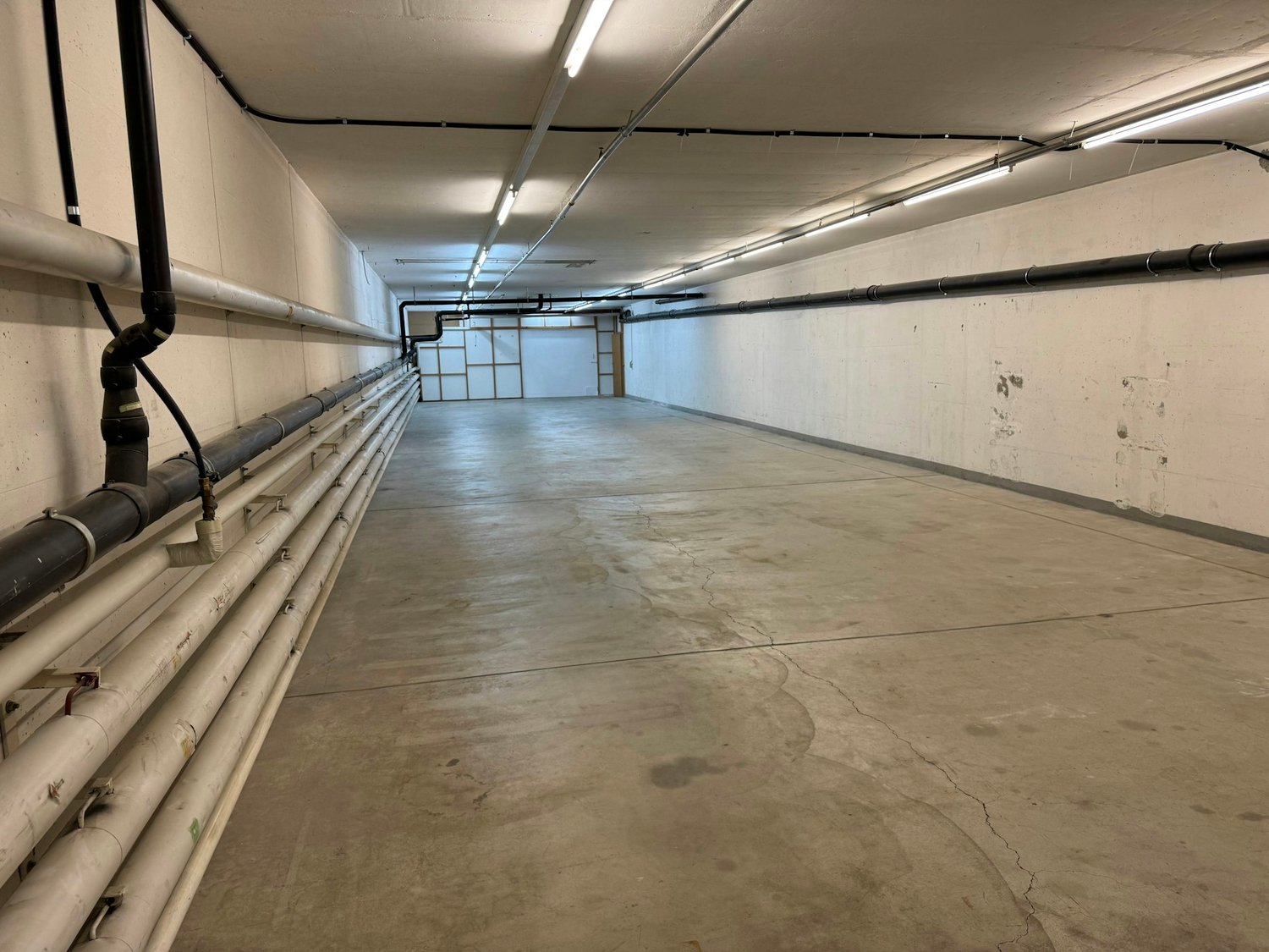 270m² storage room, Foto 3 von 3