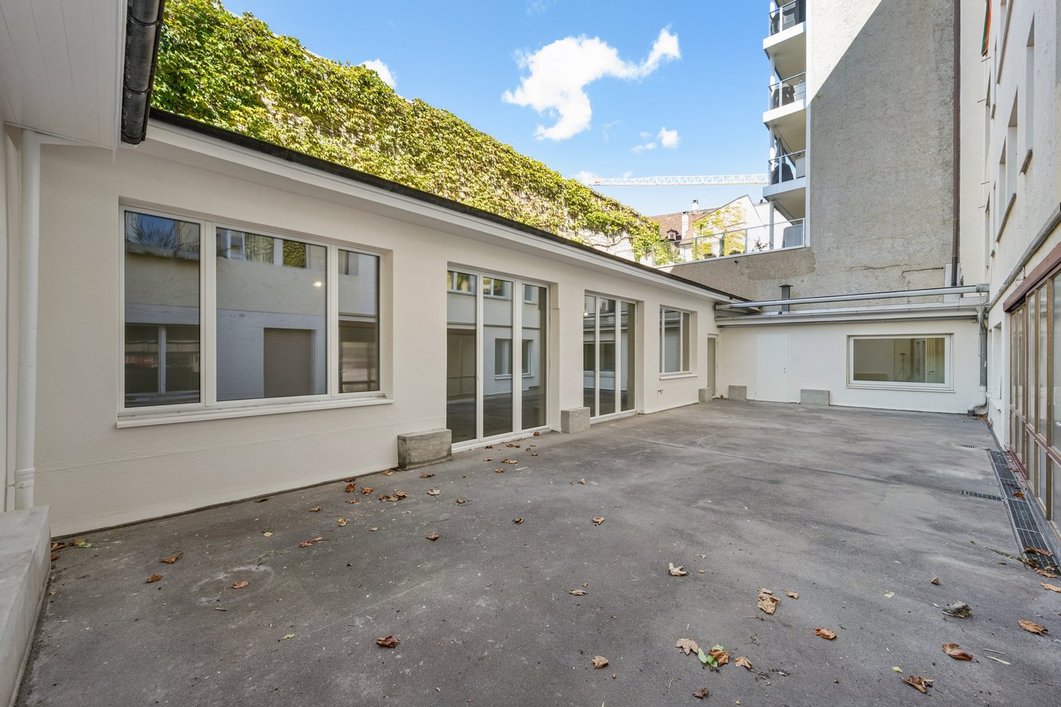 172m² commercial