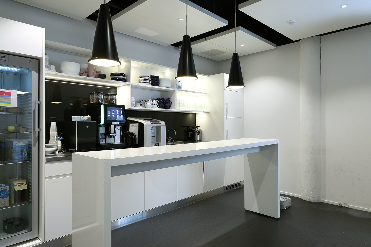 1322m² office