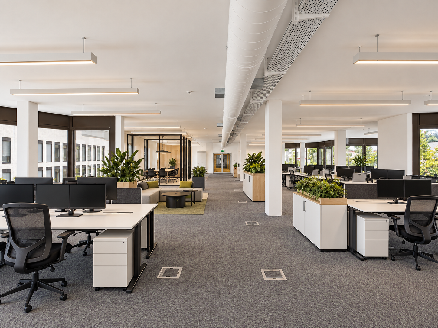 474m² office