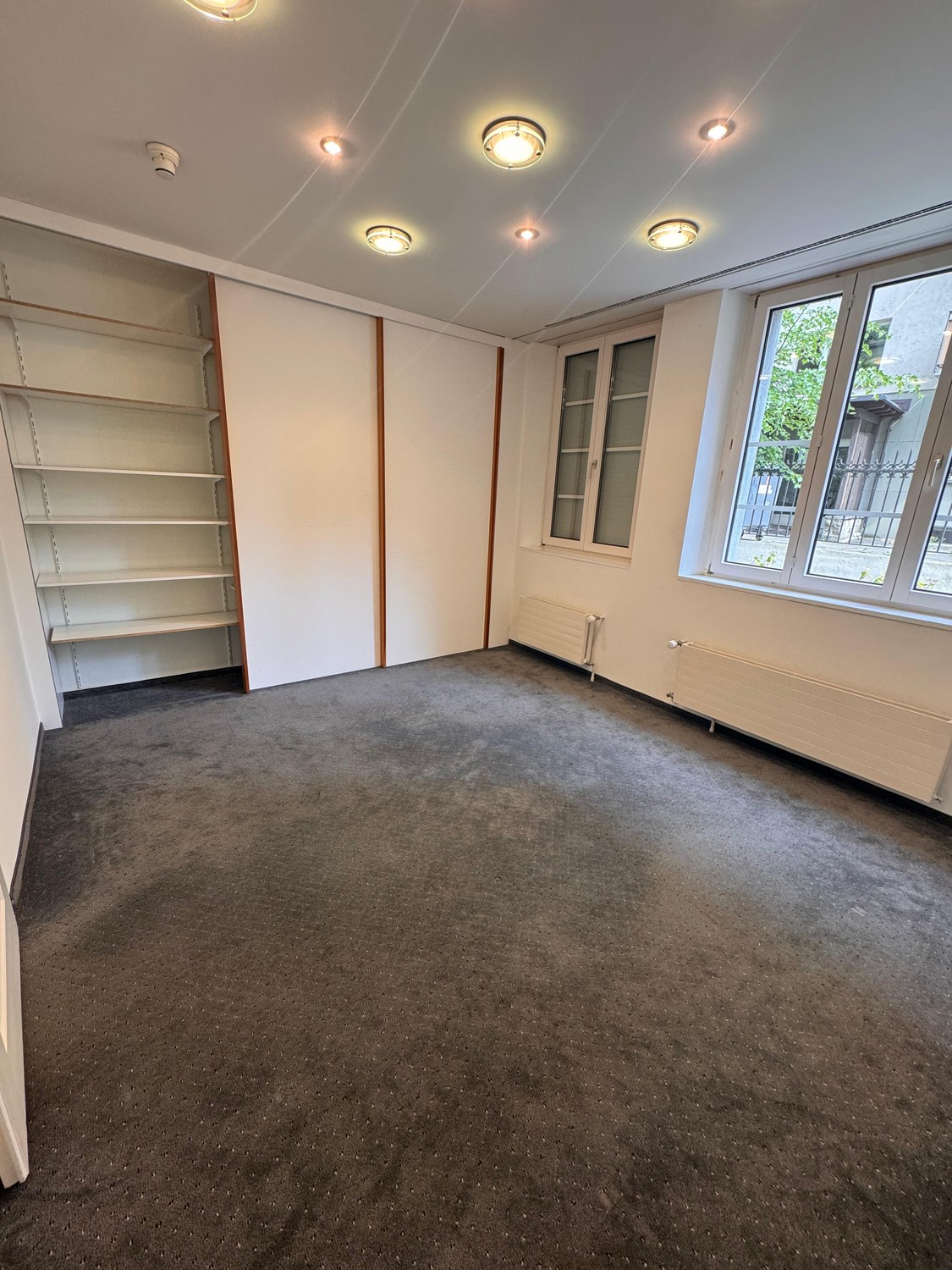 Office, Foto 1 von 4