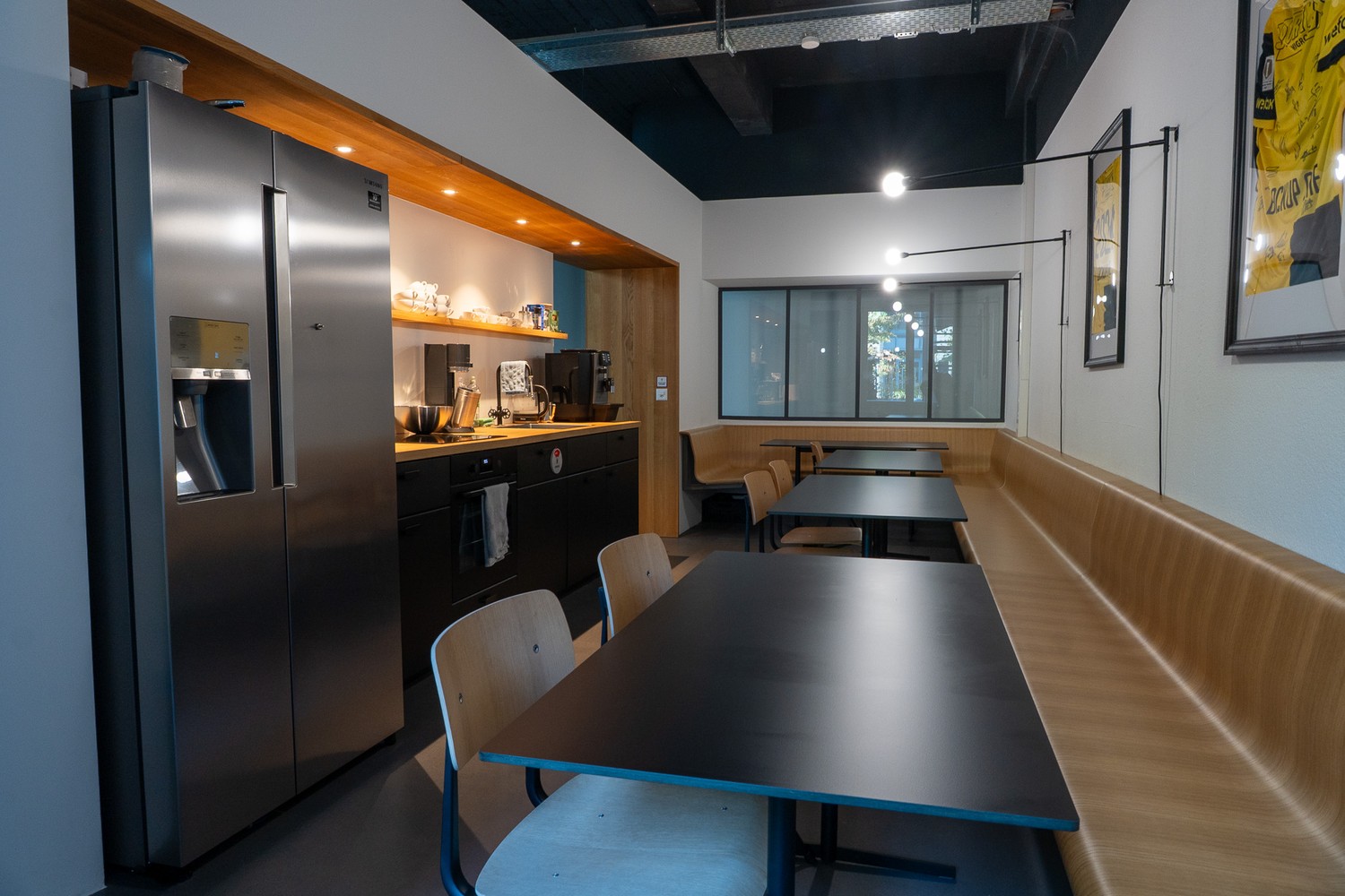 125m² office