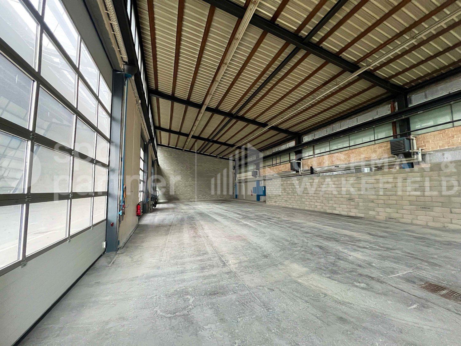 2390m² Gewerbe