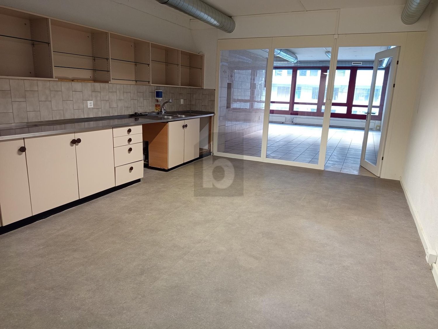 310m² office, photo 4 sur 4