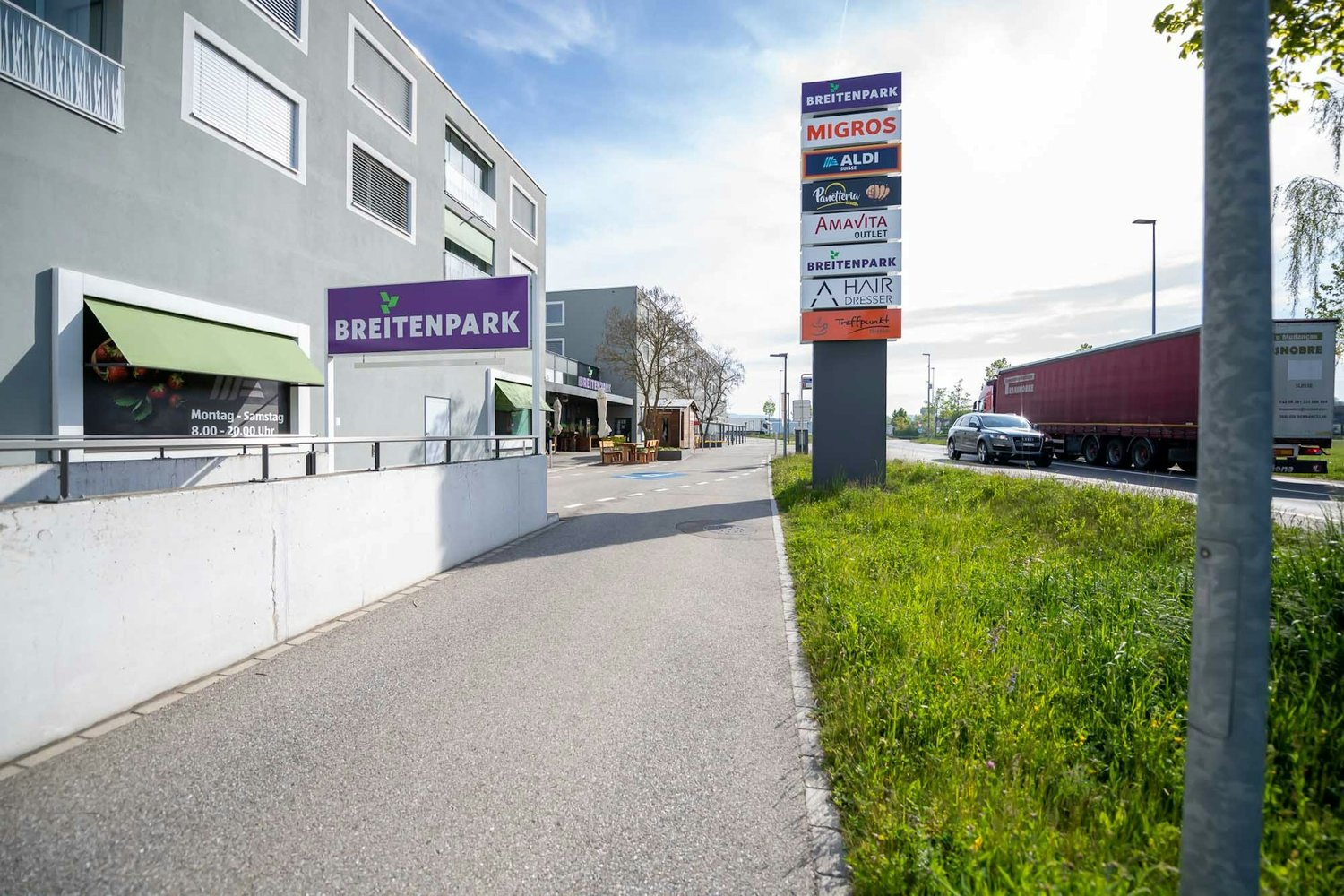 230m² shop