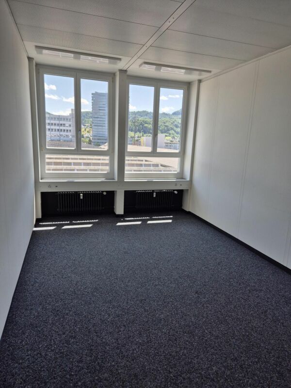74m² office