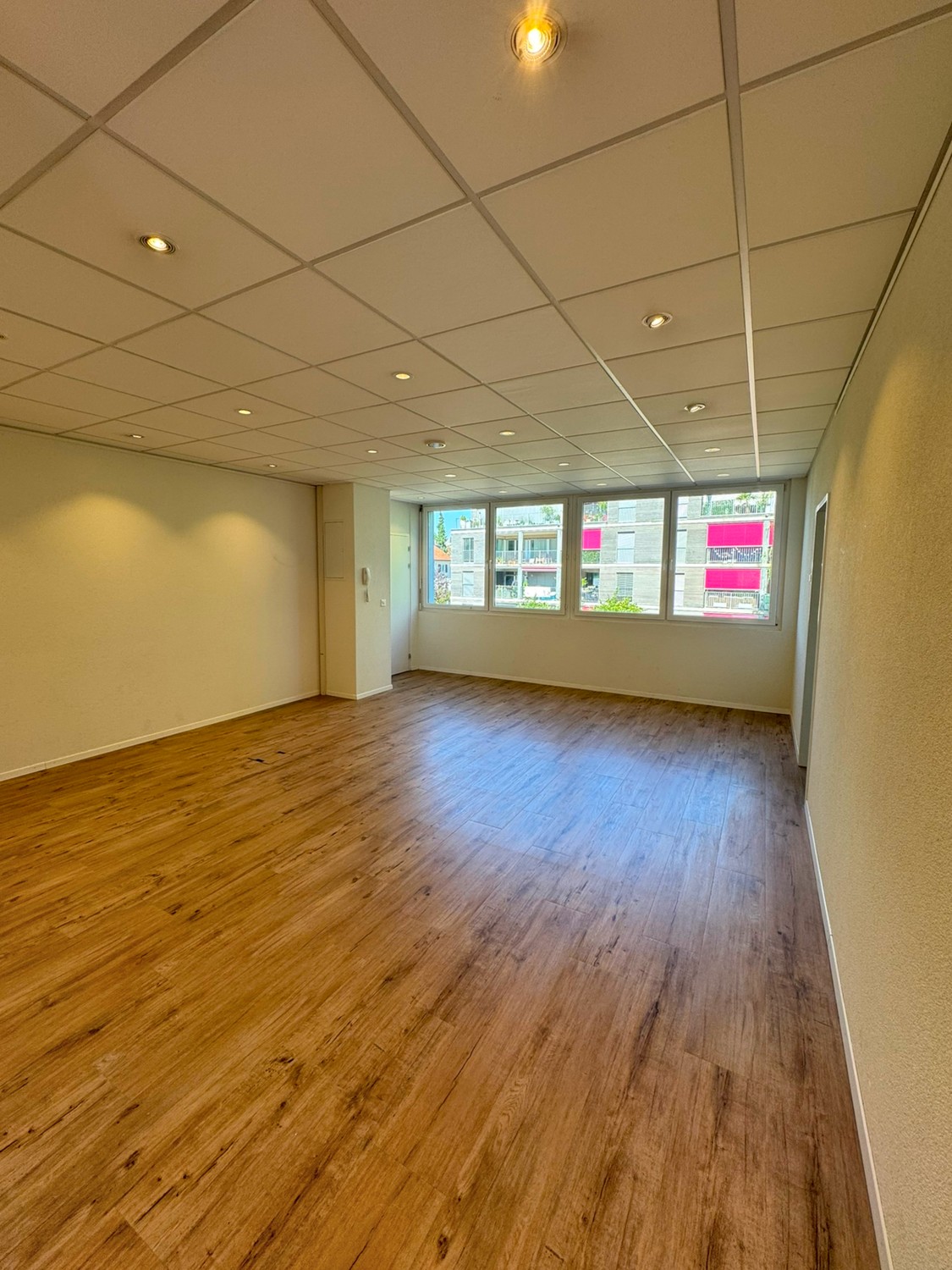 Bureau de 210m², photo 2 sur 9