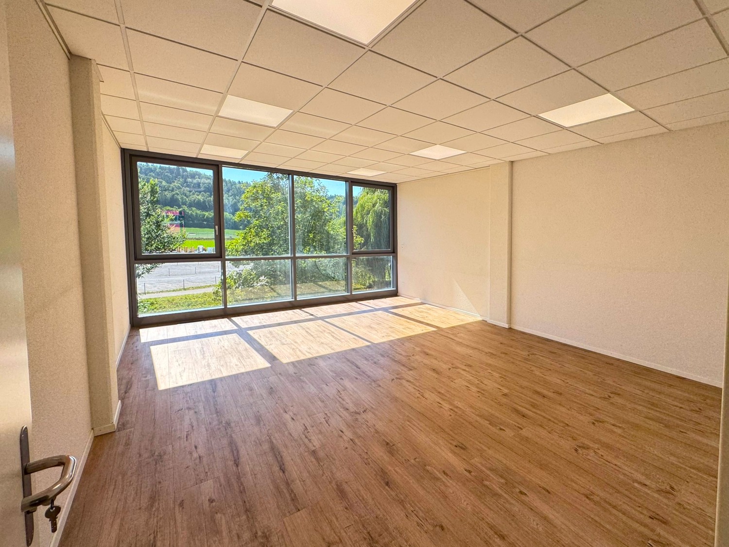 Bureau de 210m², photo 6 sur 9