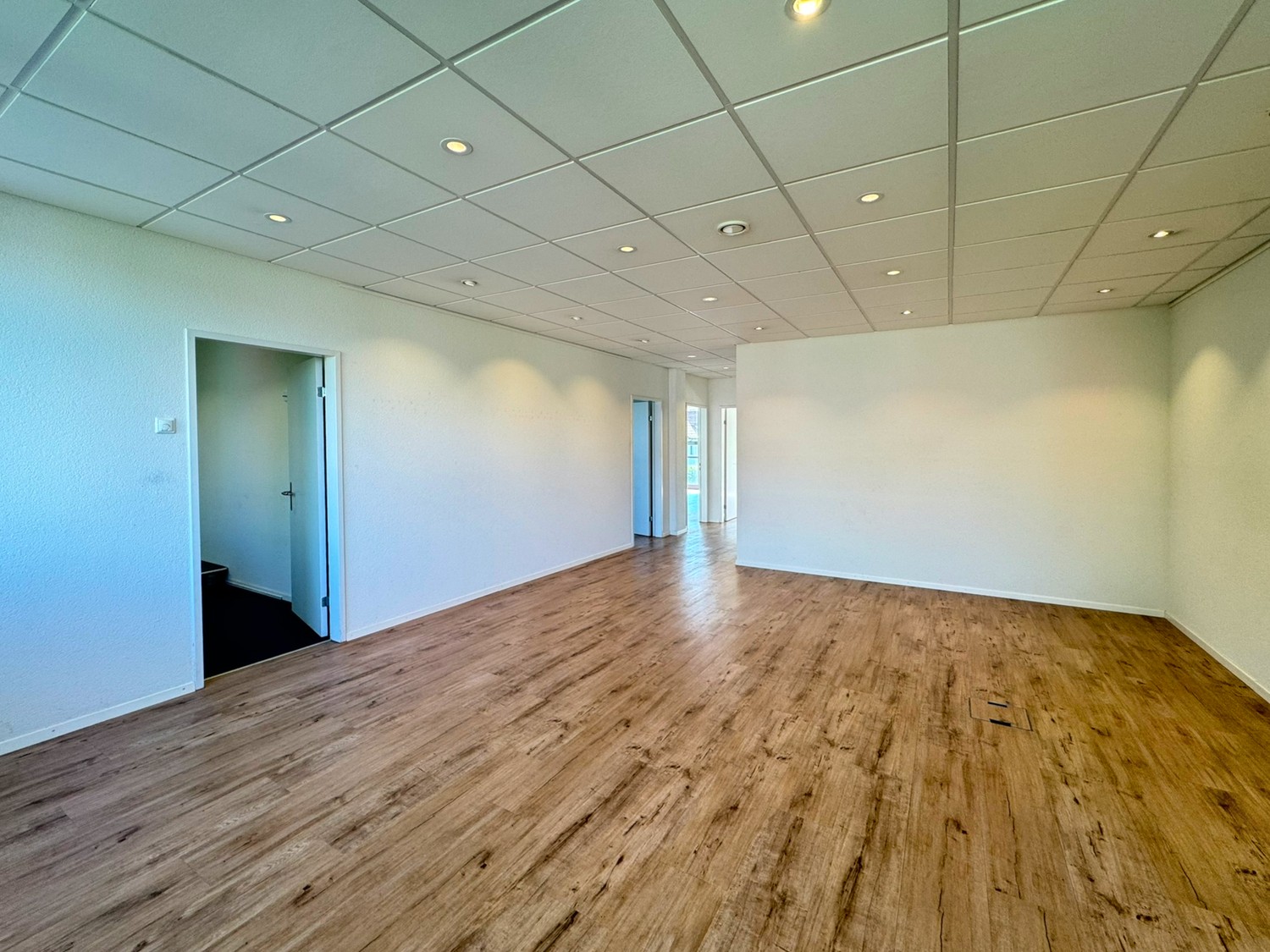 Bureau de 210m², photo 3 sur 9
