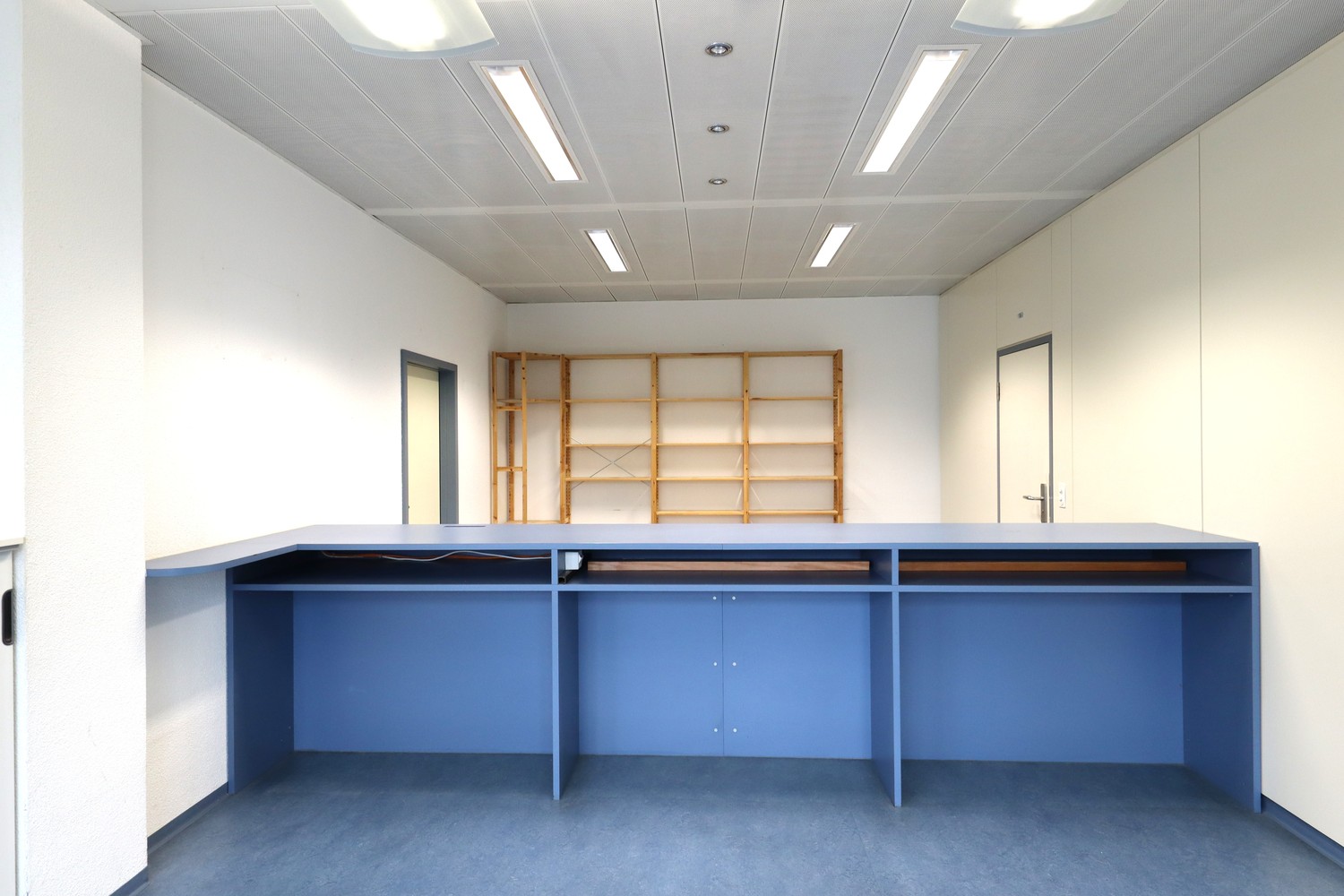 226m² office