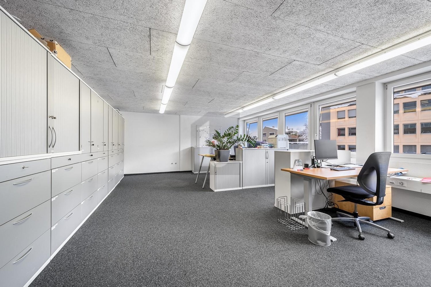 201m² office