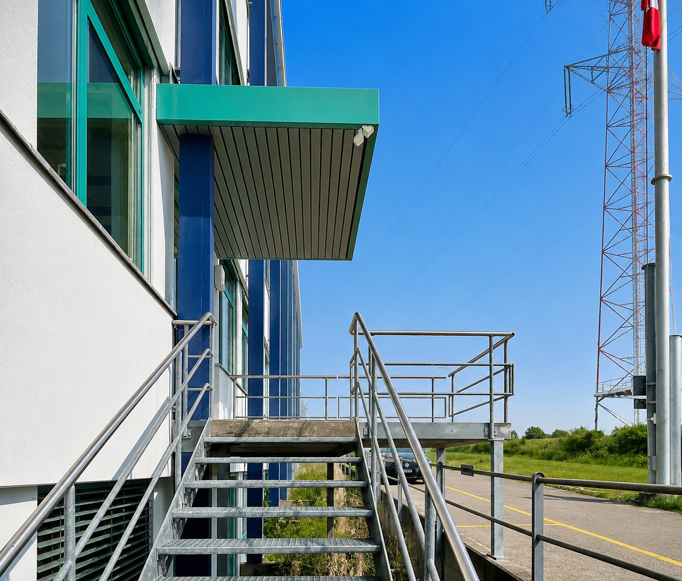 195m² commercial