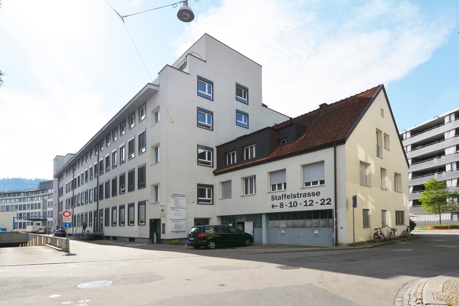 180m² commercial
