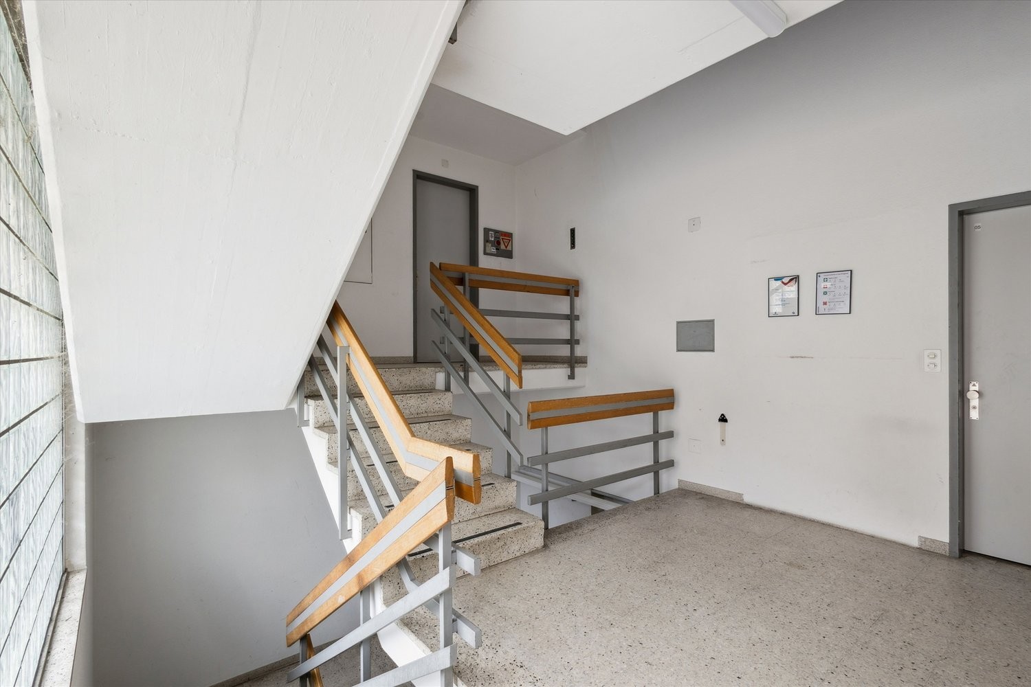 201m² Büro, Foto 3 von 10
