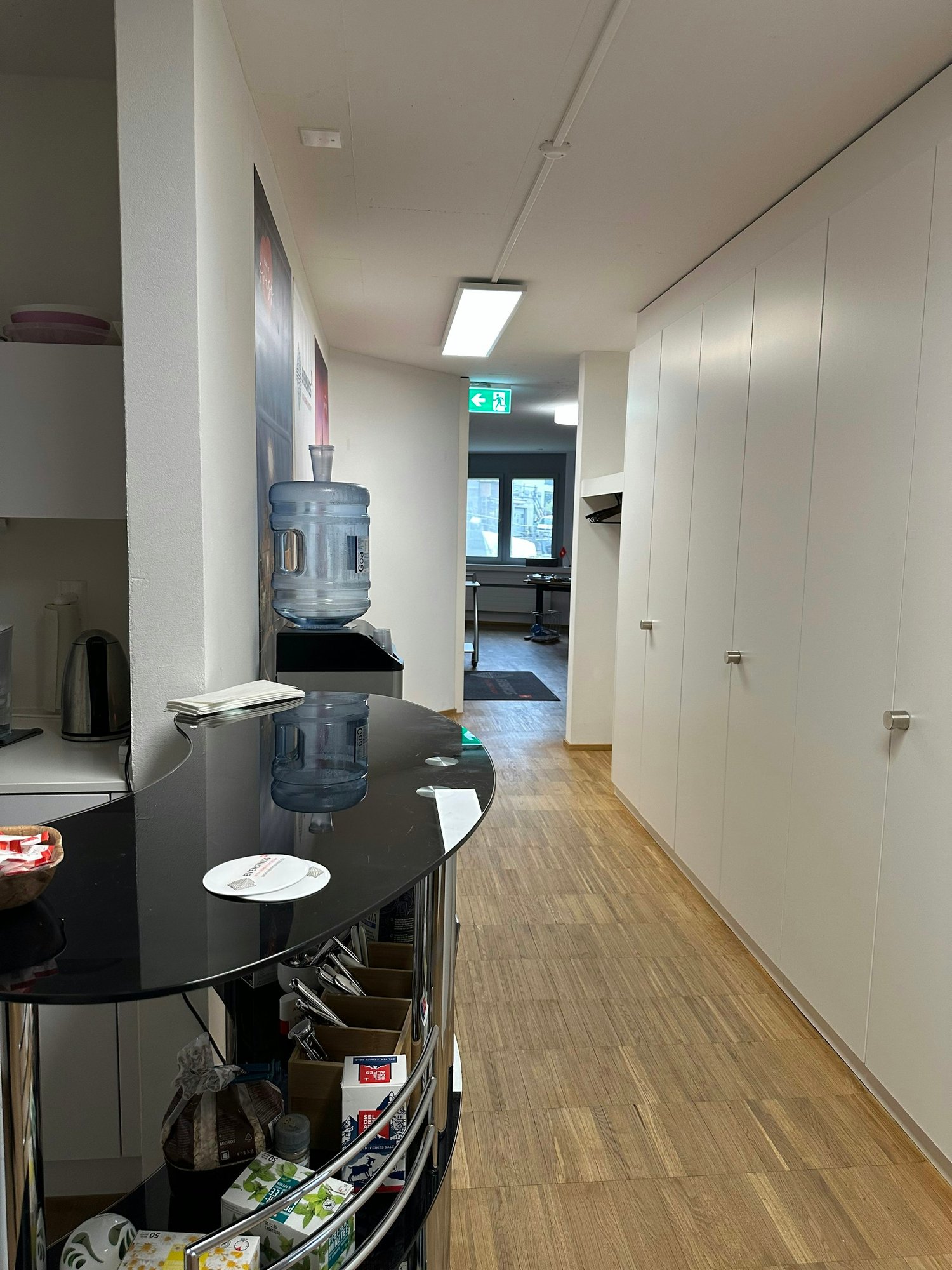 222m² office