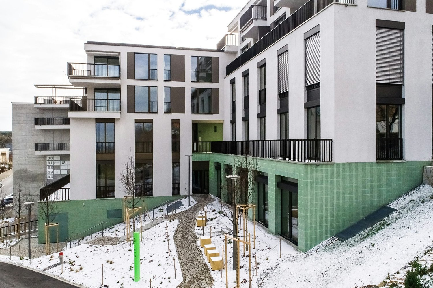 222m² office