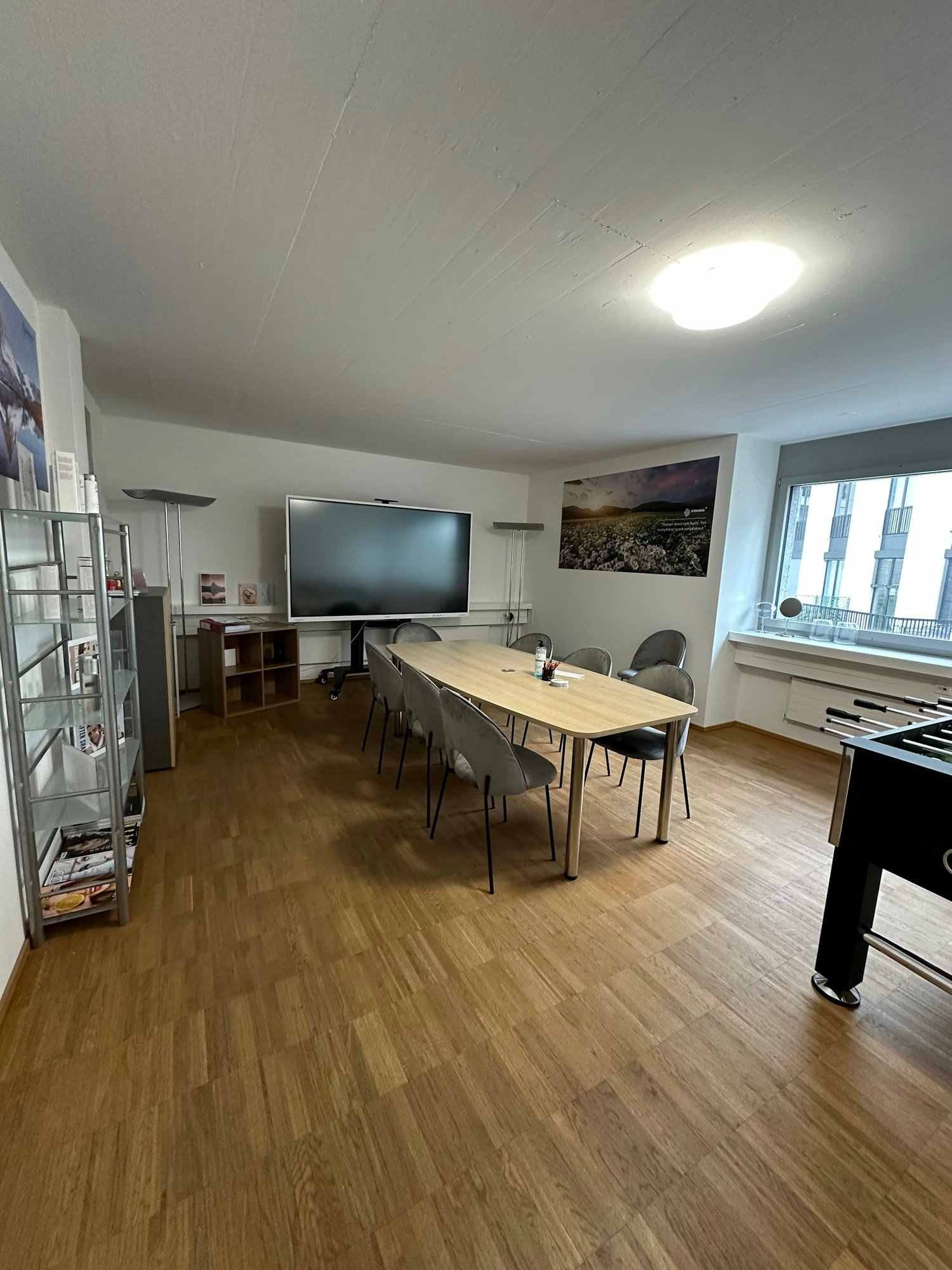 222m² office