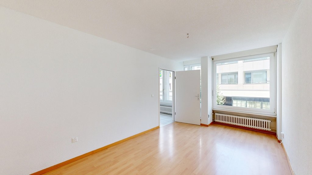 93m² commerciale