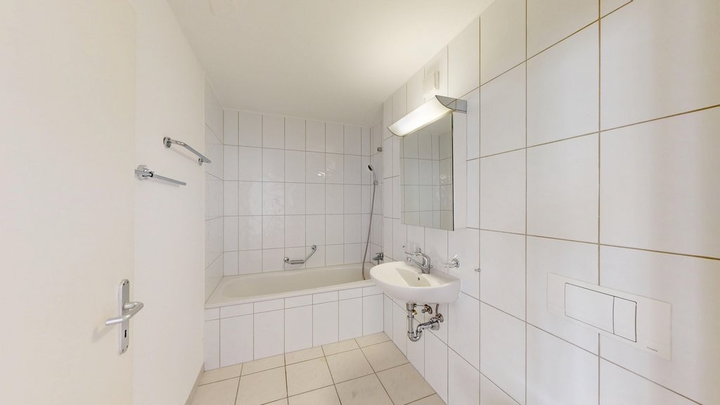 93m² commerciale