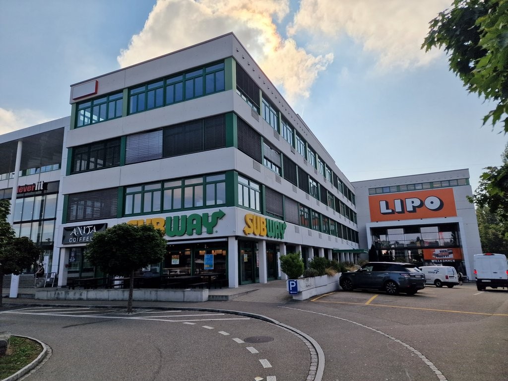 87m² office