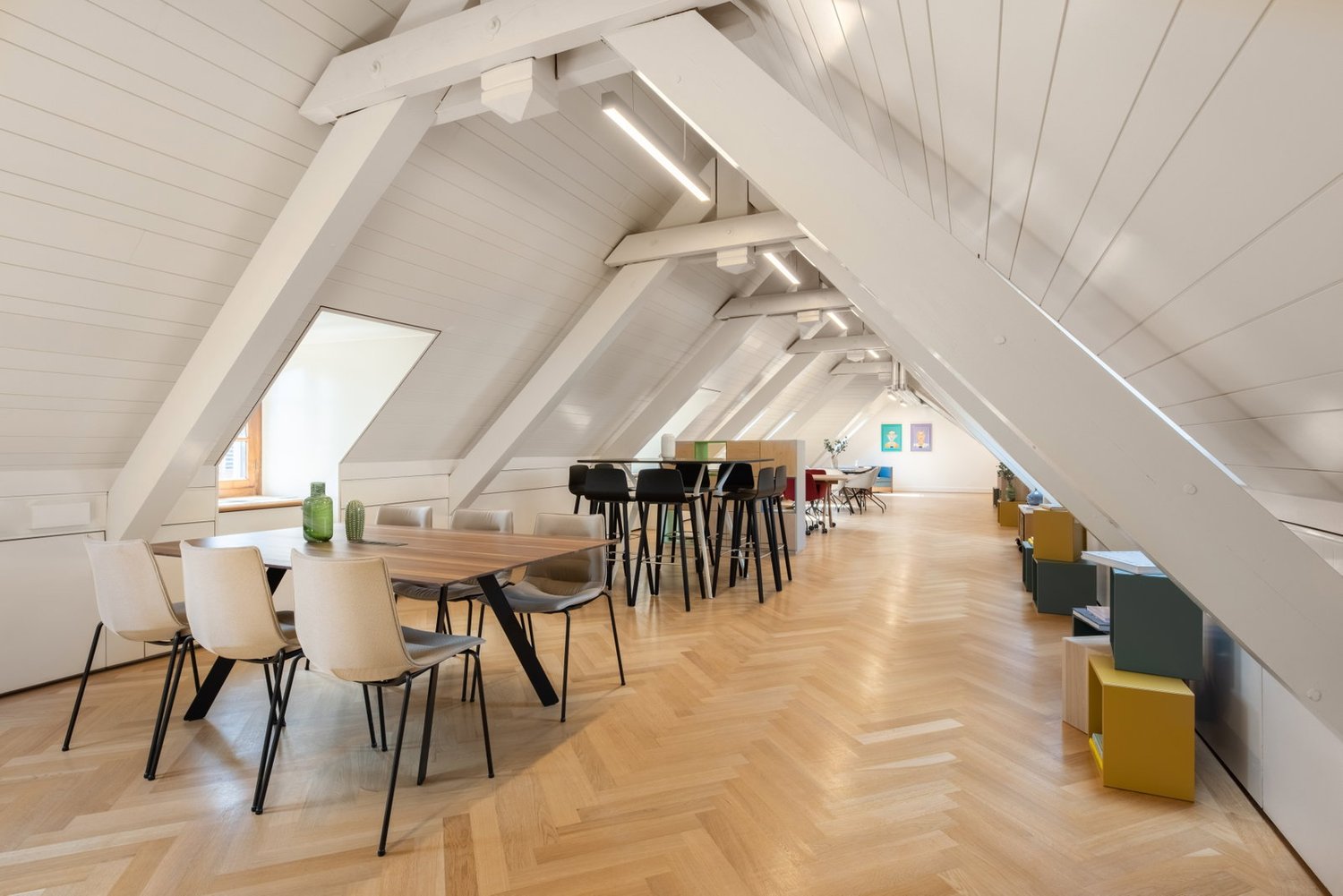 225m² Büro, Foto 1 von 10