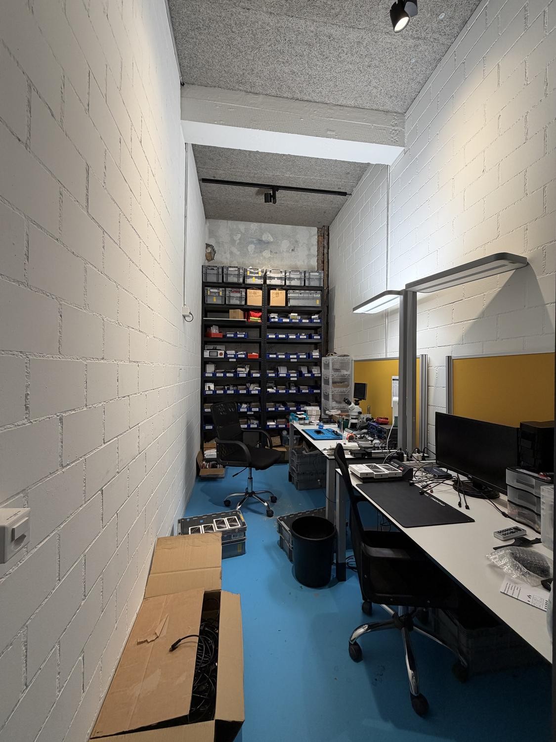 452m² office