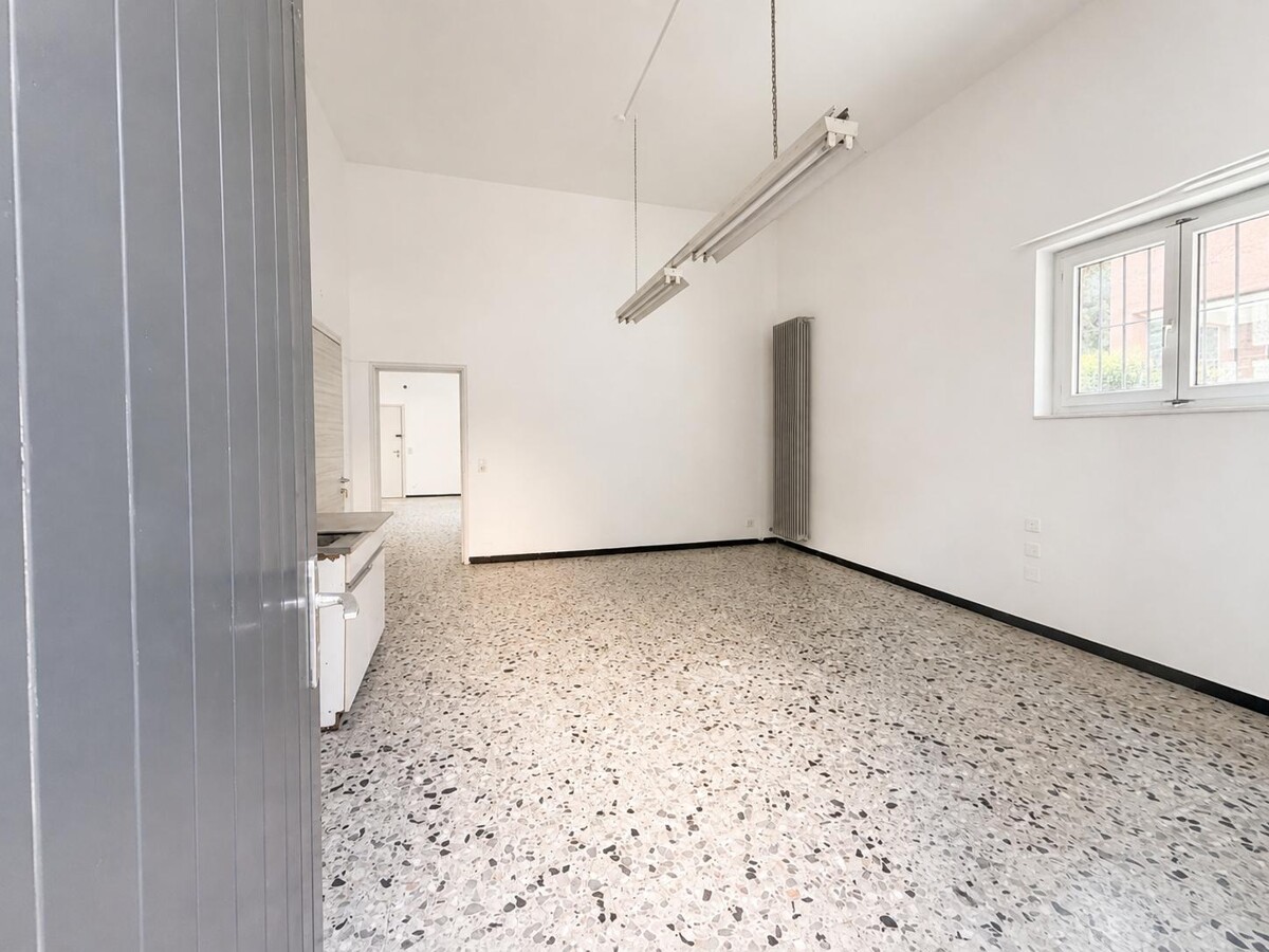 180m² Ladenlokal, Foto 6 von 10