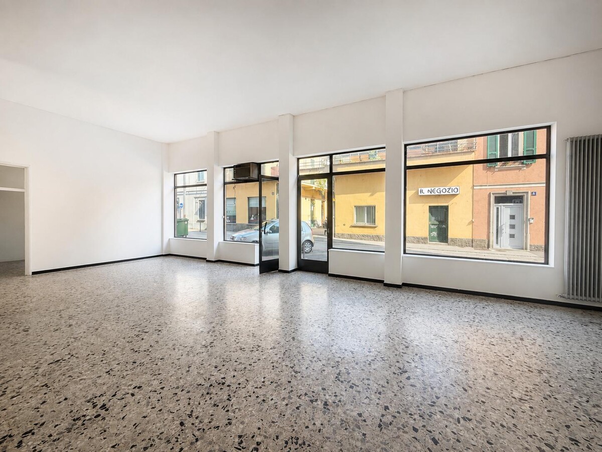 180m² Ladenlokal, Foto 2 von 10