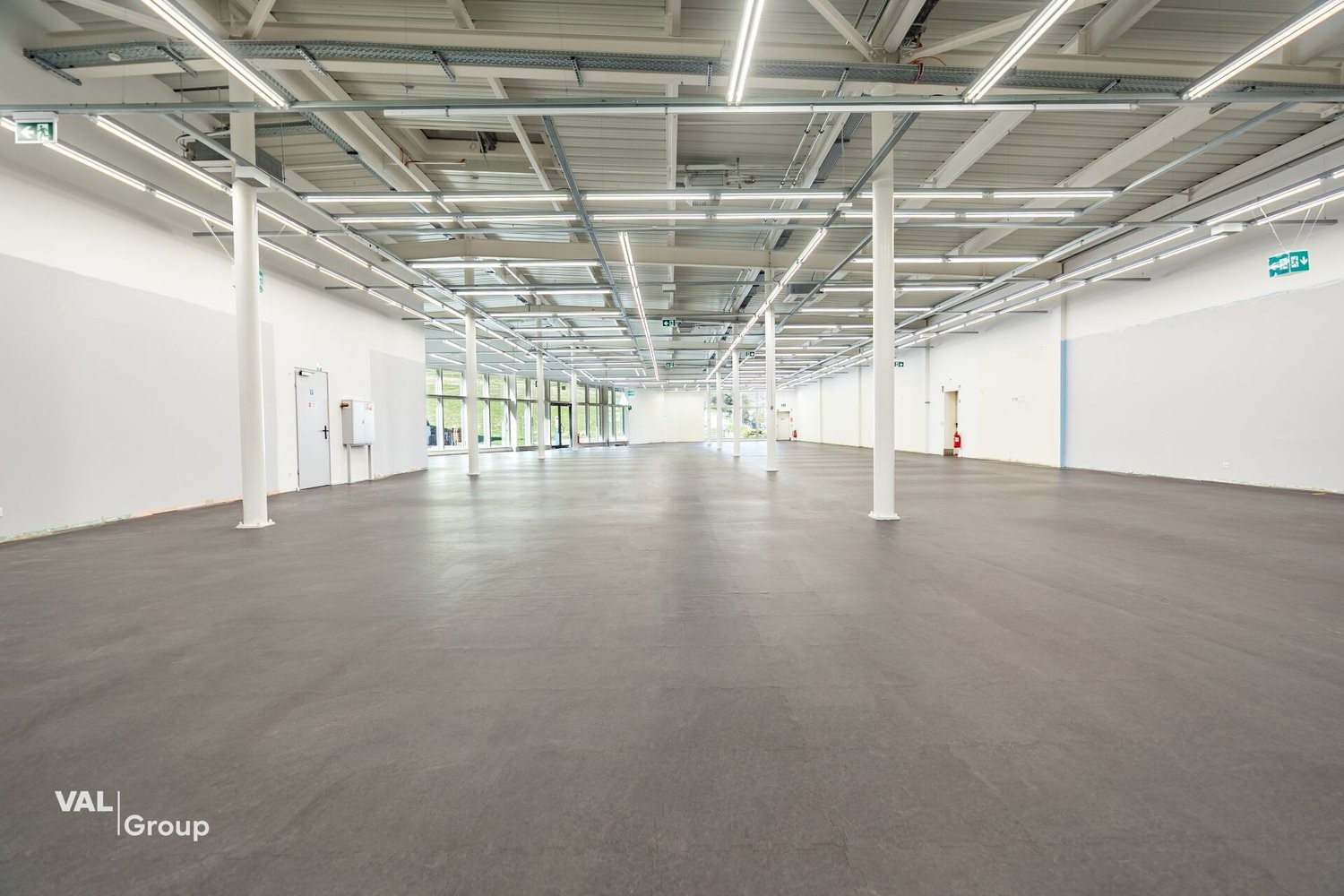 950m² commerciale, foto 10 di 10