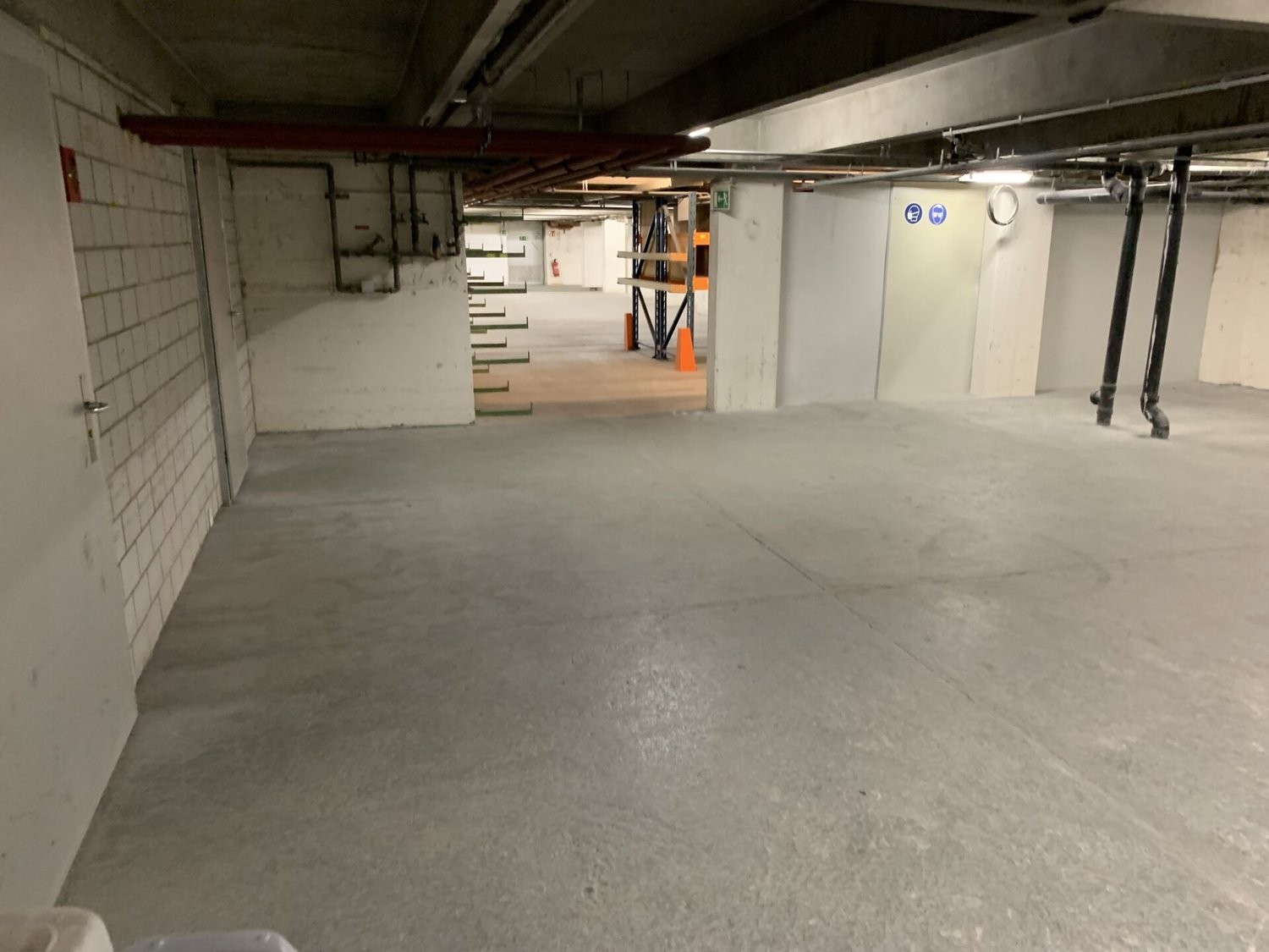 664m² storage room, Foto 3 von 10