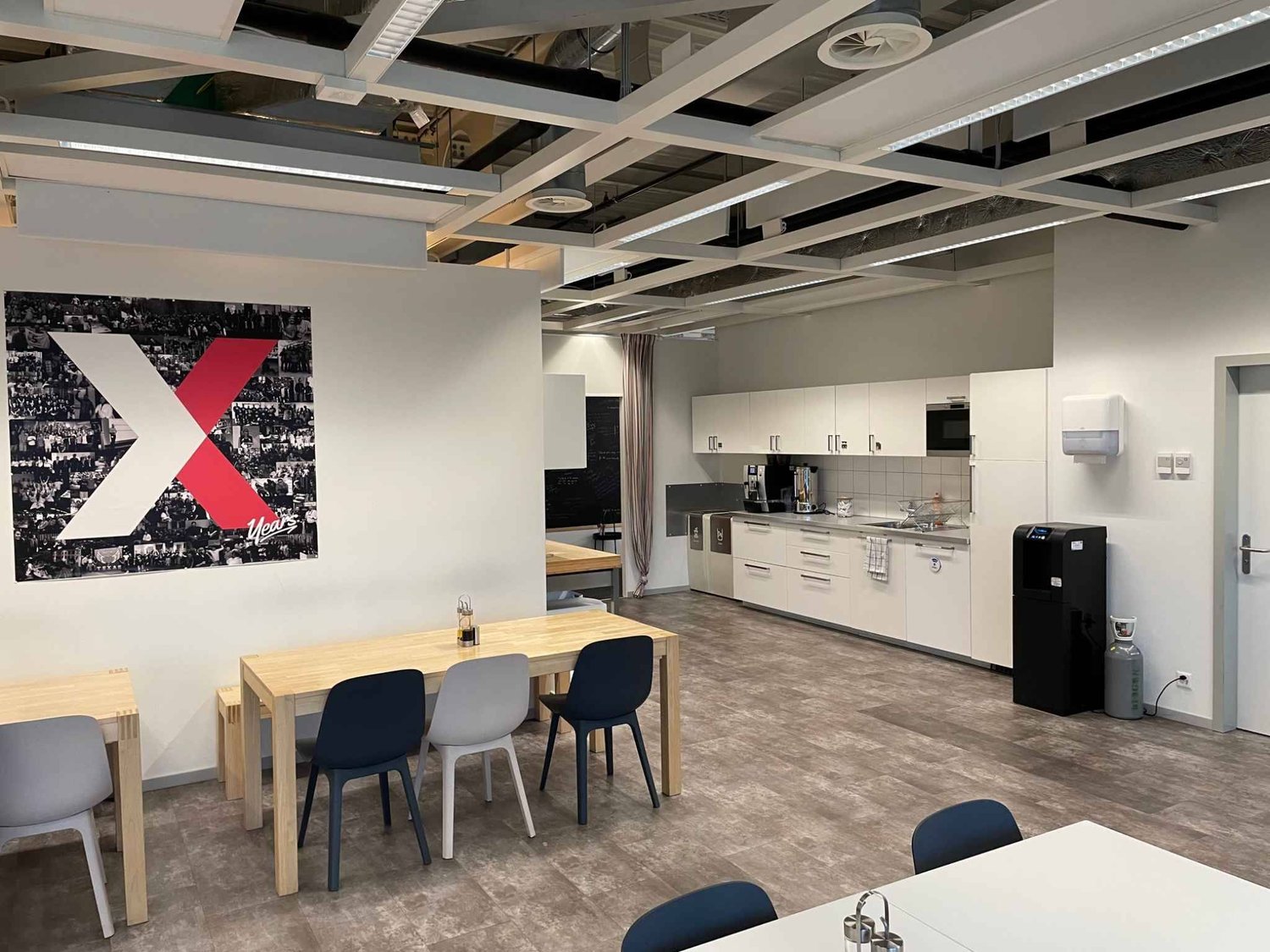 1309m² Büro, Foto 3 von 10