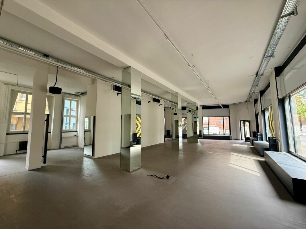 negozio di 290m², foto 2 di 5