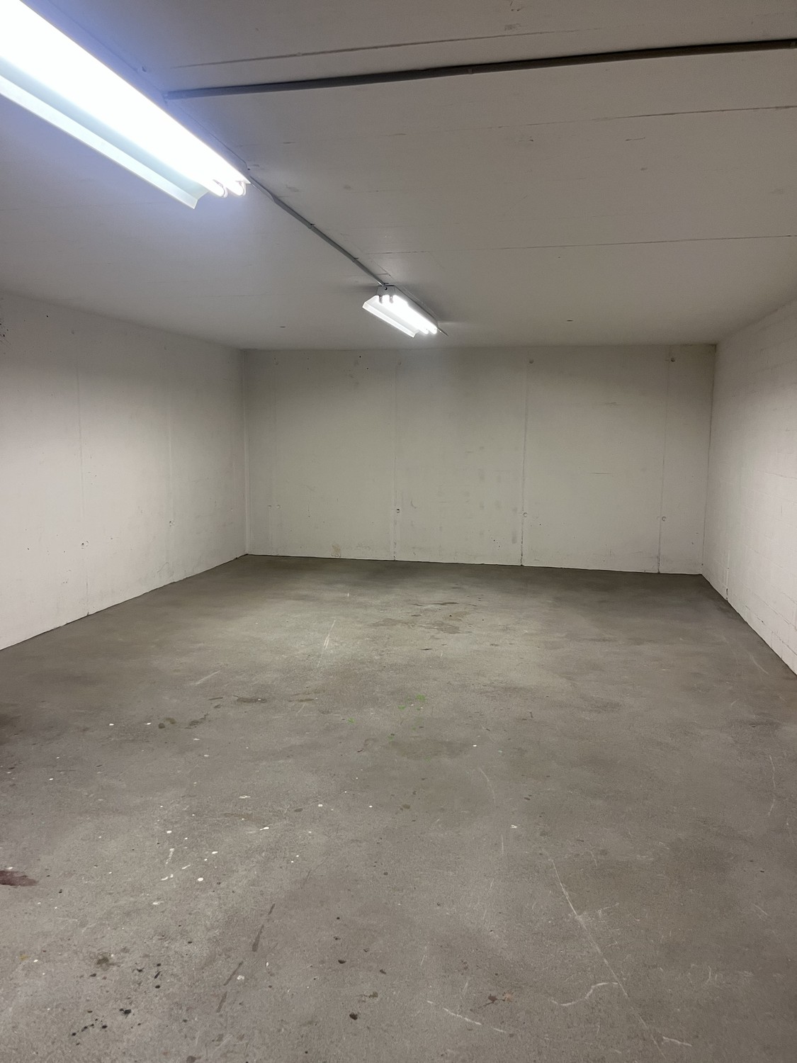 50m² commercial