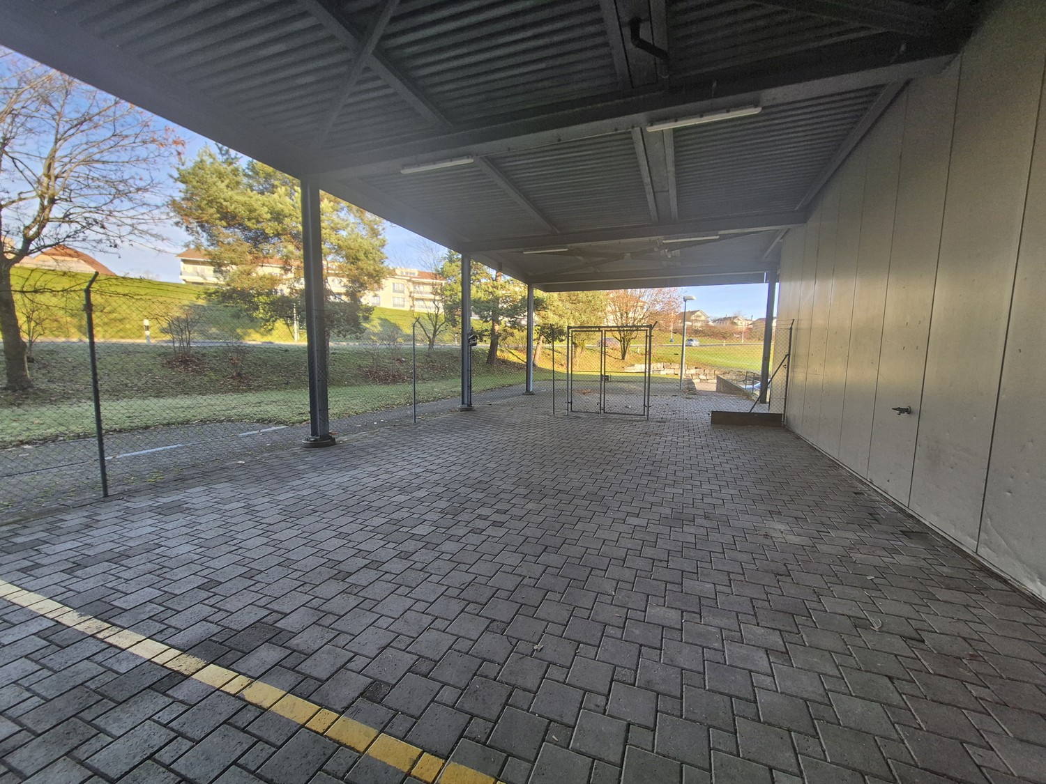 2486m² commercial