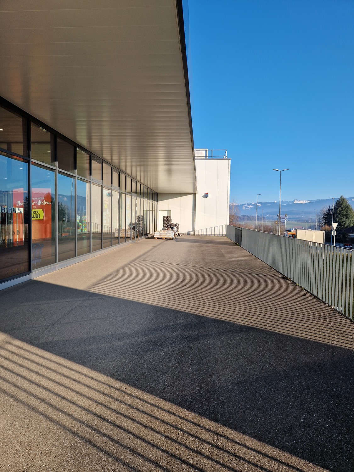 2486m² commercial