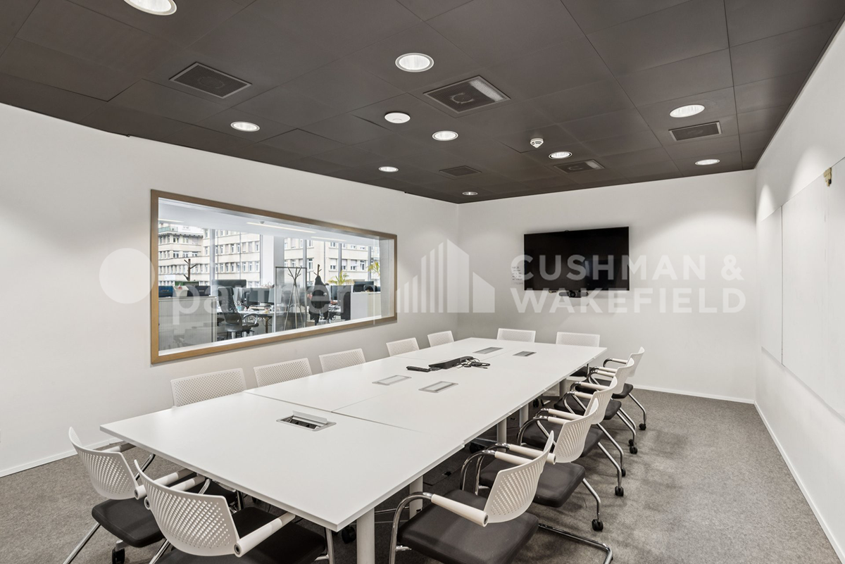 650m² Büro, Foto 3 von 10