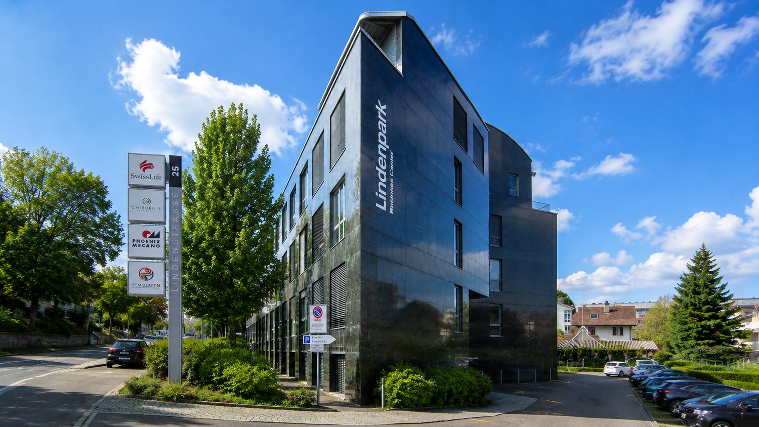 100m² commercial