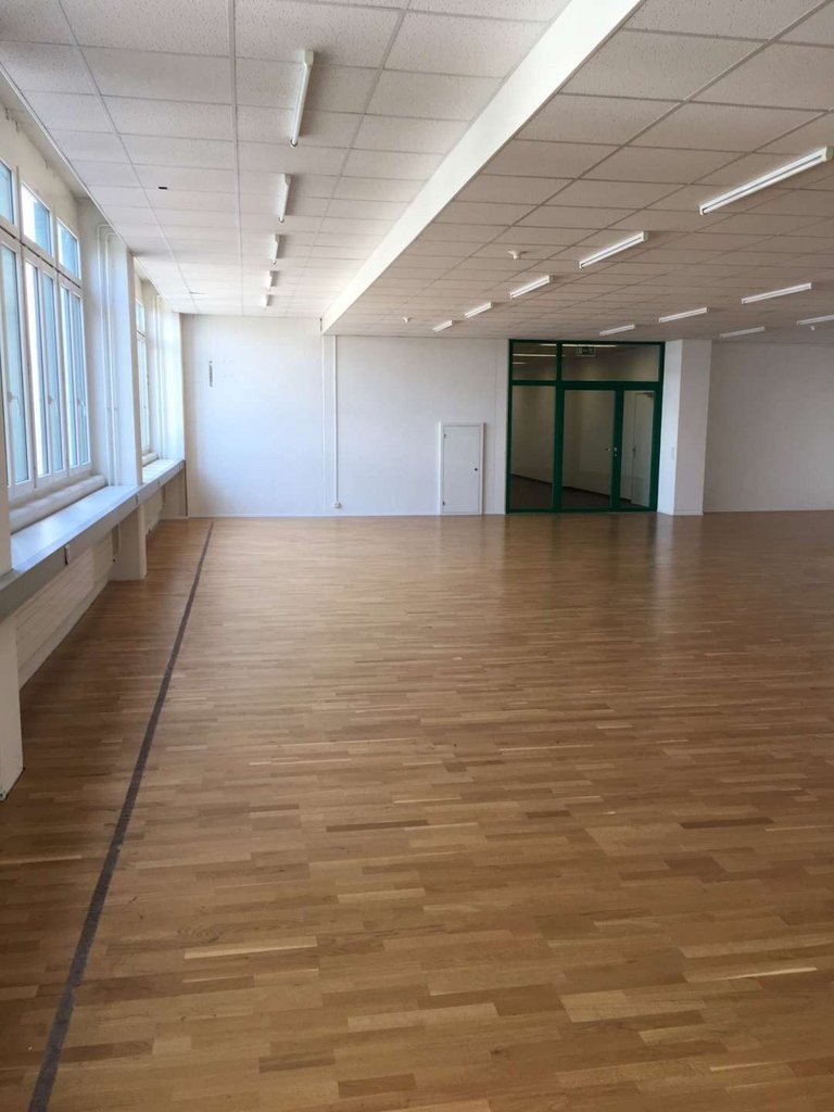 191m² office