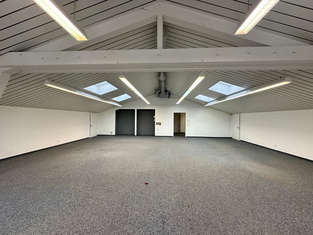 115m² office