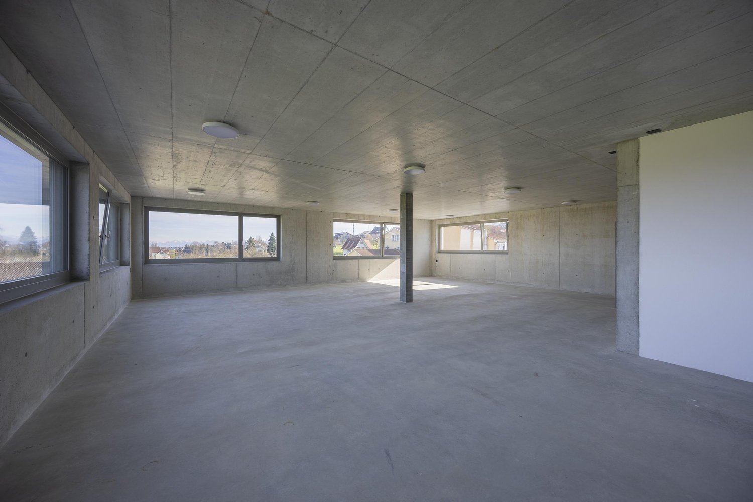244m² office, Foto 1 von 9