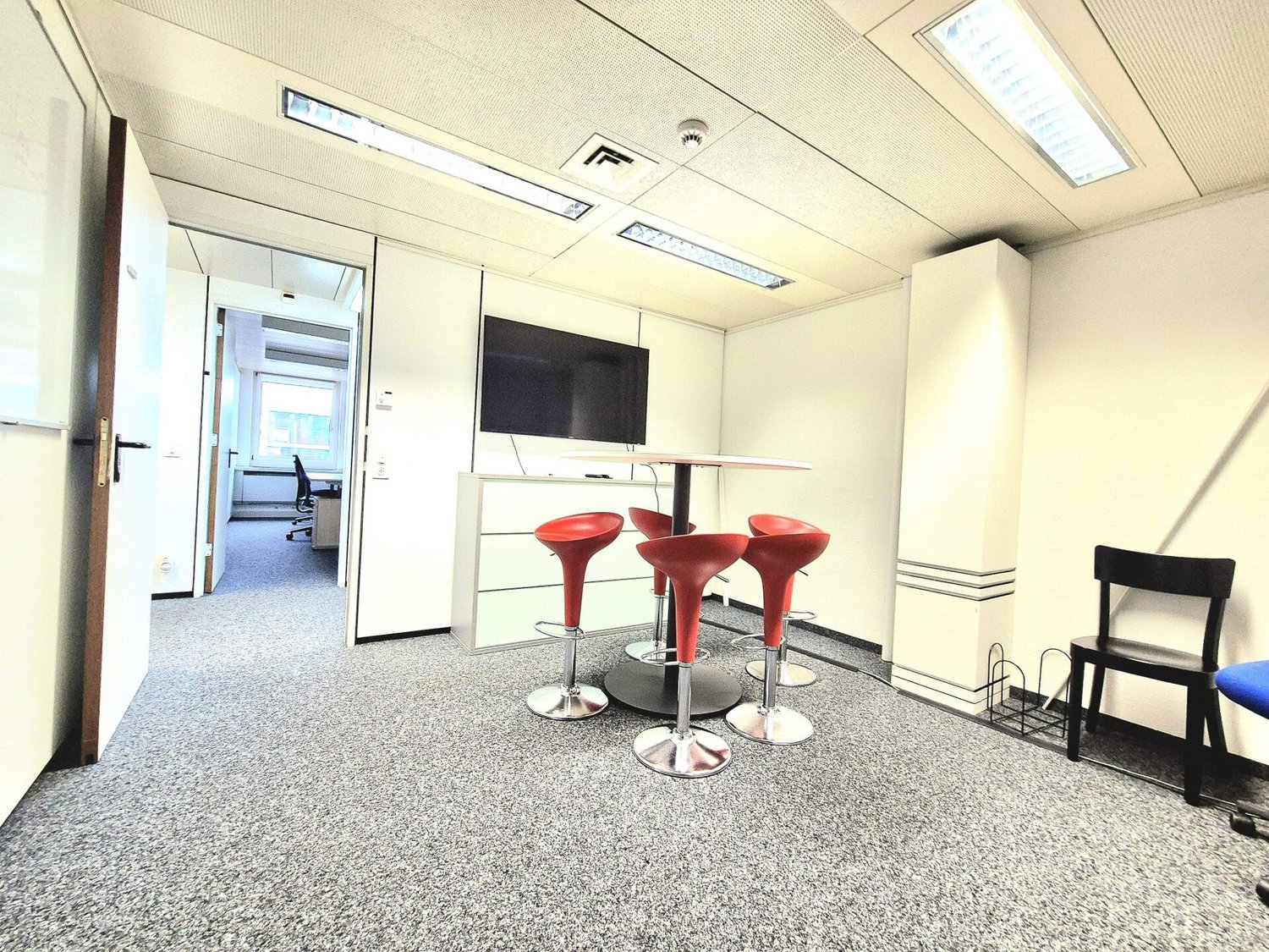 Ufficio di 211m², foto 6 di 7