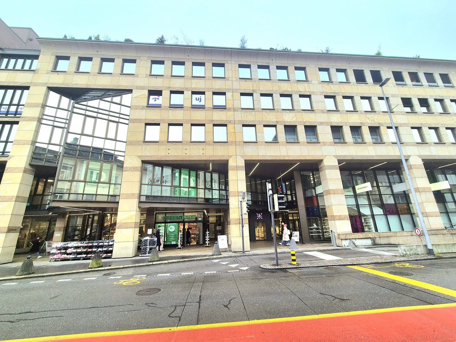 Ufficio di 211m², foto 2 di 7